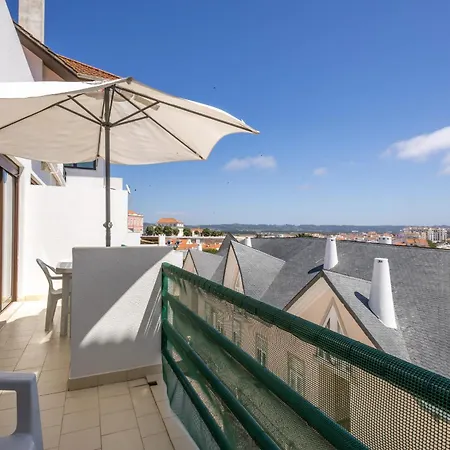 Concha Mar Com Vista Sobre A Baia *